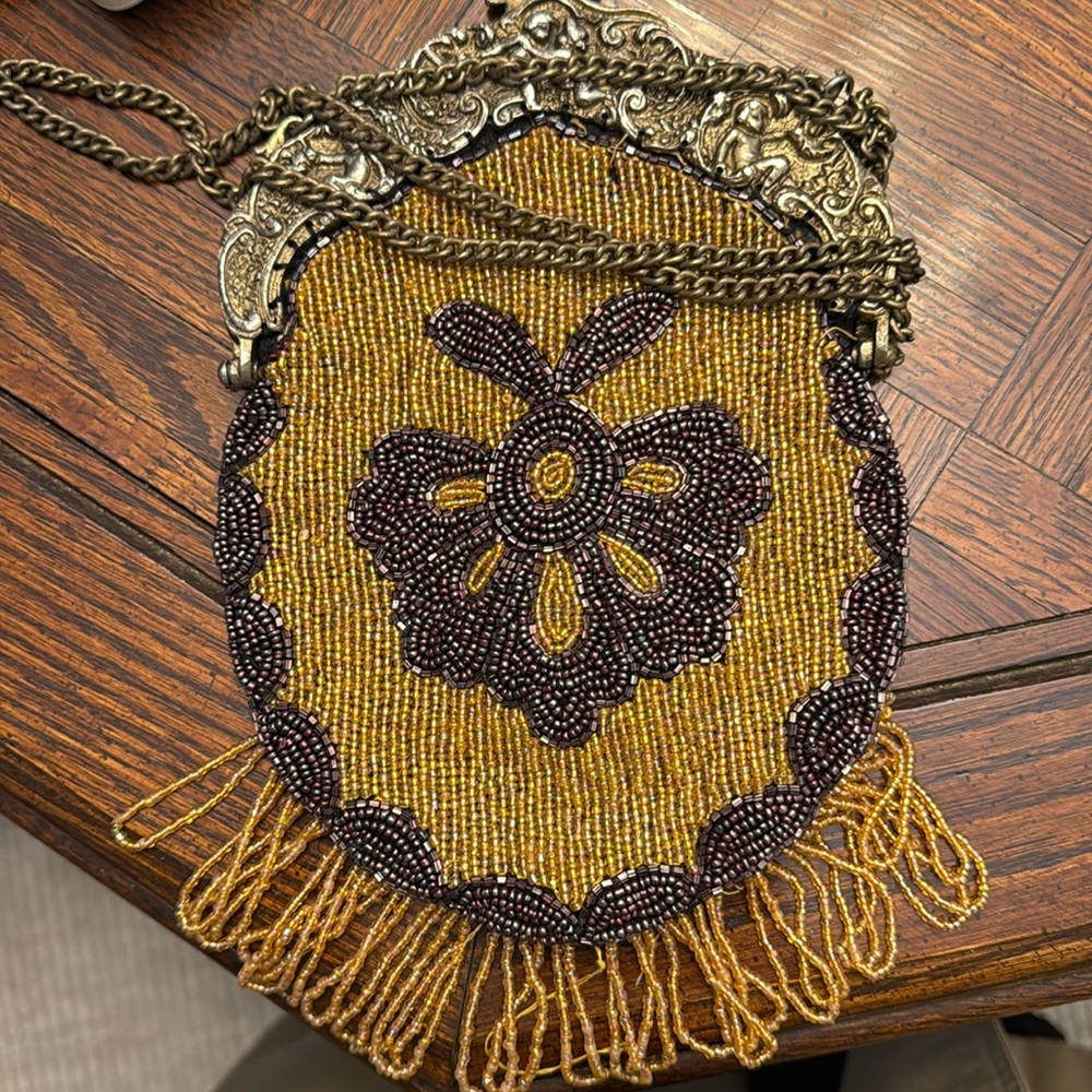 Beautiful beaded evening purse lined with 100% silk inside